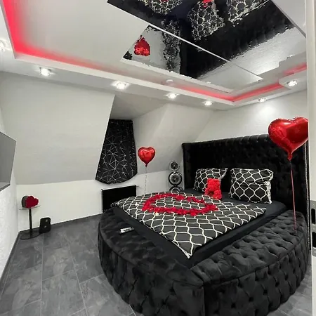 Phöenixpalace Whirlpool&infarotsauna Apartment